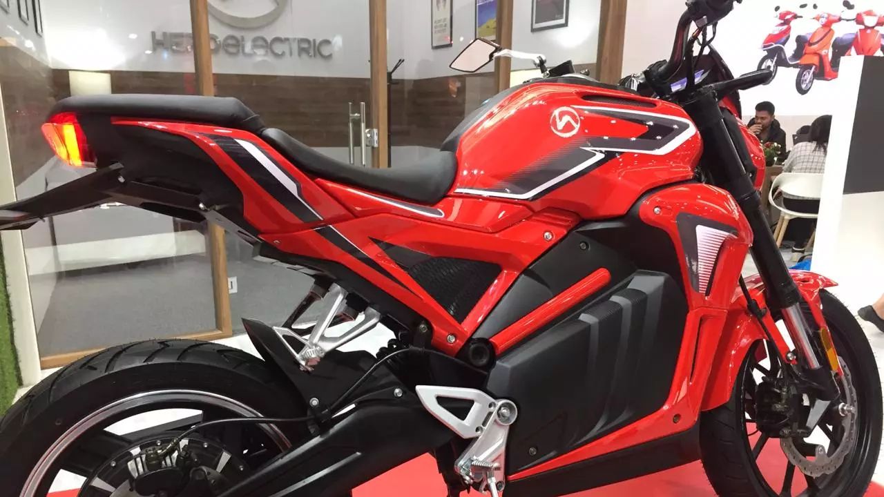 Here is Image of First Electric Scooter of Hero Company name as Hero AE-47